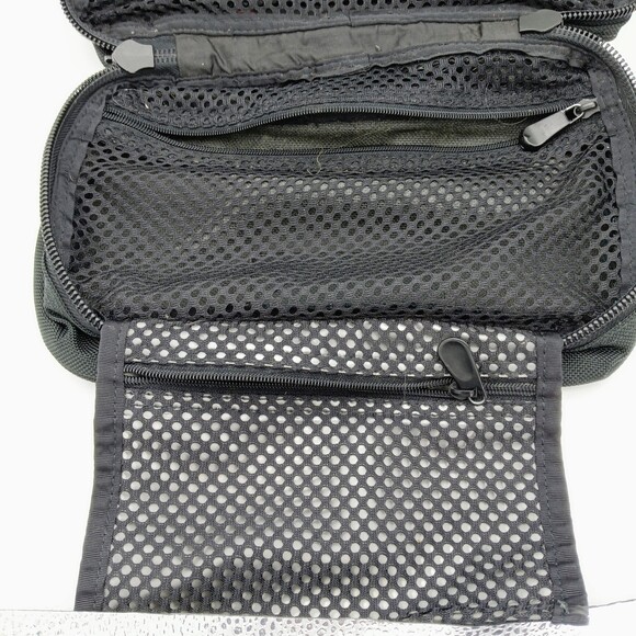 Eddie Bauer black travel toiletry bag compartments zipper - Picture 6 of 9